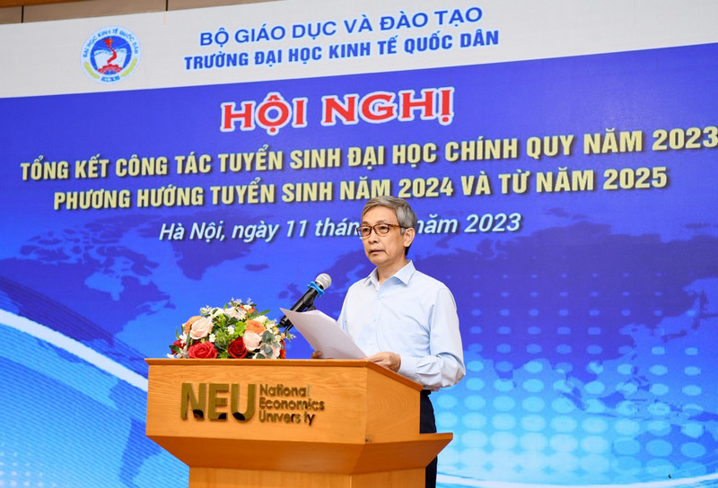 Nam 2024 Dai hoc Kinh te quoc dan se giam chi tieu xet diem thi tot nghiep THPT